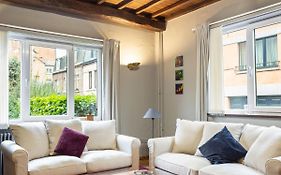 Stylish Apartment In Dinant Near The Maas